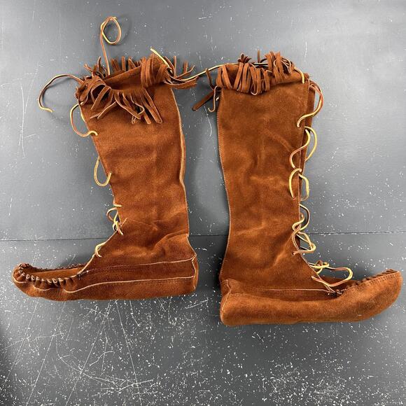 VTG Minnetonka Calf High Moccasin Size 13 Brown Suede Lace Up Fringe 1822 EUC - Picture 2 of 9